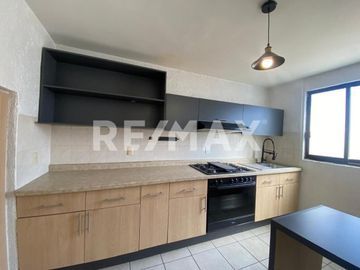 VENTA CASA 3 RECÁMARAS ZONA FRAY JUNÍPERO SERRA