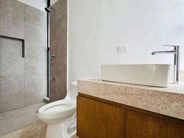EN VENTA CASA TIPO TOWNHOUSE EN ZONA NORTE MÉRIDA I PRIVADA CELESTA CHOLUL