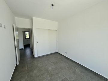 VENTA CASA SAN SEBASTIAN AREA 2 - 5 AMBIENTES