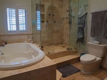 ¡¡Casa en venta en Real del Mar , cerca de san Antonio del Mar,baja Malibú