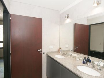 Espectacular 4 ambientes 2 cocheras  patio y parrilla - con amenities - Caballito