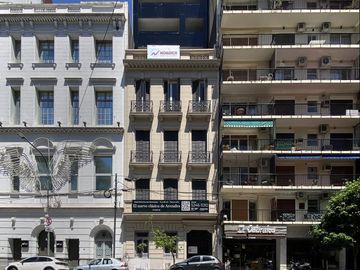 Impresionante piso a estrenar frente a plaza Vicente López. Financiación directa