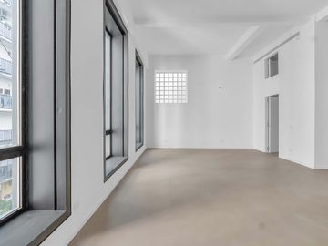 Impresionante piso a estrenar frente a plaza Vicente López. Financiación directa