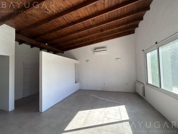 Alquiler-  Casa en Lomas de San Francisco -  Open Door