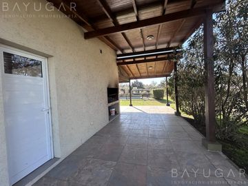 Alquiler-  Casa en Lomas de San Francisco -  Open Door