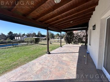 Alquiler-  Casa en Lomas de San Francisco -  Open Door