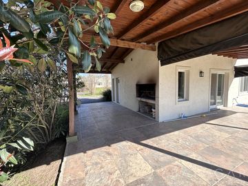 Alquiler-  Casa en Lomas de San Francisco -  Open Door