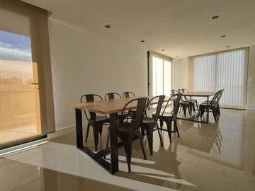 ALQUILER 24 MESES DEPARTAMENTO 2 AMBIENTES CON BALCON - COCHERA - TERRAZA PROPIA