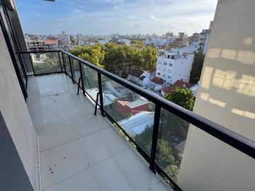 ALQUILER 24 MESES DEPARTAMENTO 2 AMBIENTES CON BALCON - COCHERA - TERRAZA PROPIA