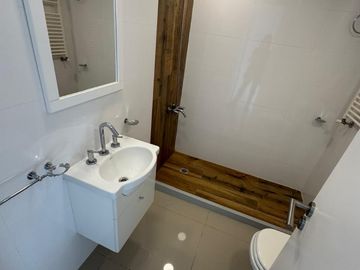 ALQUILER 24 MESES DEPARTAMENTO 2 AMBIENTES CON BALCON - COCHERA - TERRAZA PROPIA
