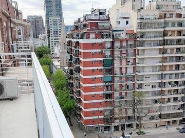 Loft con terraza propia. Todo luz y sol. Apto profesional.