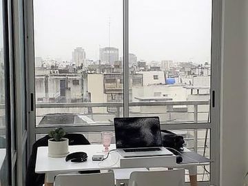 Loft con terraza propia. Todo luz y sol. Apto profesional.