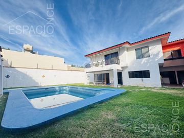 Casa en Fraccionamiento Burgos