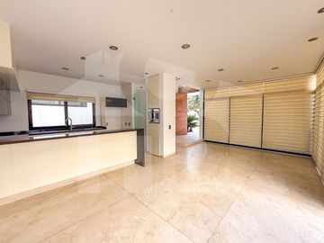 Casa en Venta, La Rioja, Tlajomulco de Zúñiga, Jalisco