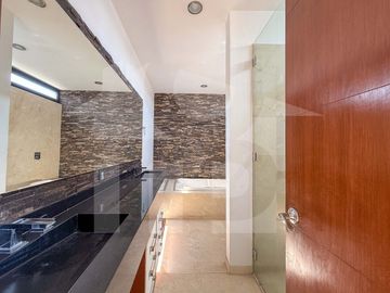 Casa en Venta, La Rioja, Tlajomulco de Zúñiga, Jalisco