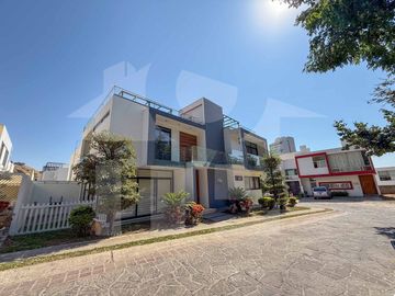 Casa en Venta, La Rioja, Tlajomulco de Zúñiga, Jalisco