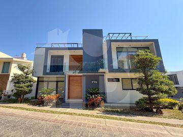 Casa en Venta, La Rioja, Tlajomulco de Zúñiga, Jalisco