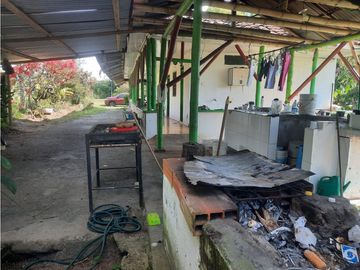 CASA CAMPESTRE ENTRE MONTENEGRO Y QUIMBAYA