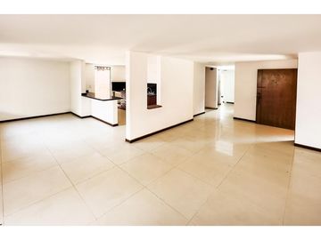 VENTA DE CASA DE 2 PISOS, EN EL CASTILLO, JAMUND