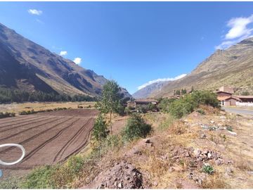 VENDO TERRENO DE 8000 M2 A PIE DE PISTA VALLE SAGRADO PISAC CUSCO PERU