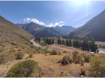 VENDO TERRENO DE 8000 M2 A PIE DE PISTA VALLE SAGRADO PISAC CUSCO PERU