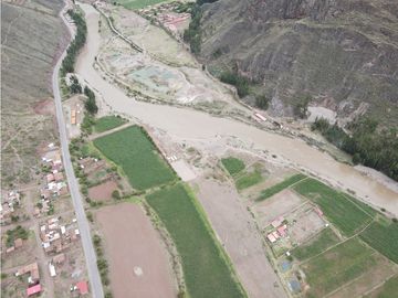 VENDO TERRENO DE 8000 M2 A PIE DE PISTA VALLE SAGRADO PISAC CUSCO PERU