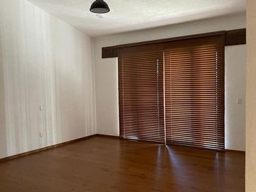 RENTA DE CASA EN FRACCIONAMIENTO CLUB DE GOLF LOS ENCINOS EN LERMA