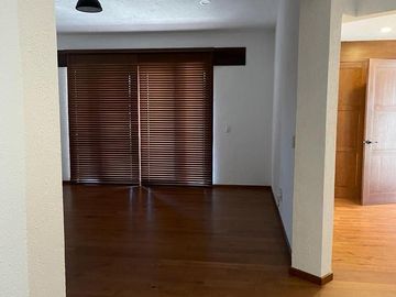 RENTA DE CASA EN FRACCIONAMIENTO CLUB DE GOLF LOS ENCINOS EN LERMA