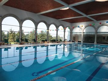 RENTA DE CASA EN FRACCIONAMIENTO CLUB DE GOLF LOS ENCINOS EN LERMA