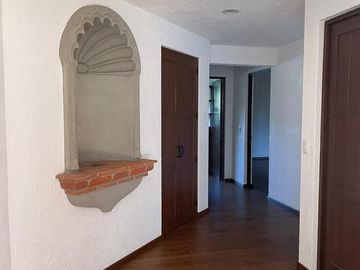 RENTA DE CASA EN FRACCIONAMIENTO CLUB DE GOLF LOS ENCINOS EN LERMA