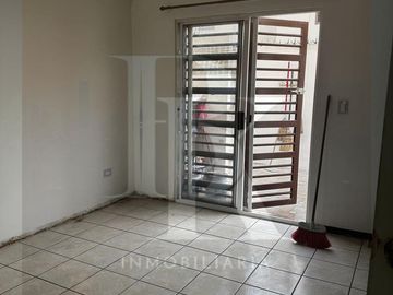 CASA EN FRACC.CANTIZALES EN APODACA,N.L.