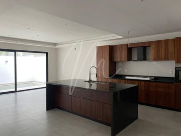 Casa en Venta en Vía Cumbres, Cancún