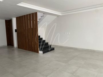 Casa en Venta en Vía Cumbres, Cancún