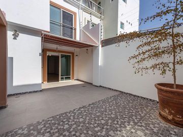 Casa en Venta en Fraccionamiento Villa Esmeralda Jarretaderas, Nuevo Vallarta.