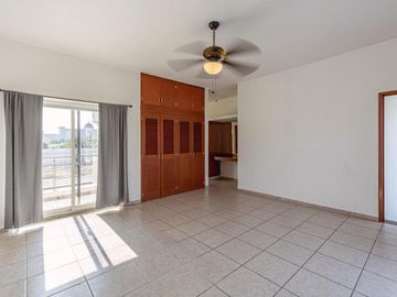 Casa en Venta en Fraccionamiento Villa Esmeralda Jarretaderas, Nuevo Vallarta.