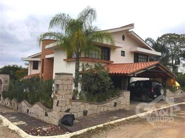 Residencia en Venta ubicada en Fraccionamiento Residencial Campestre El Telefre