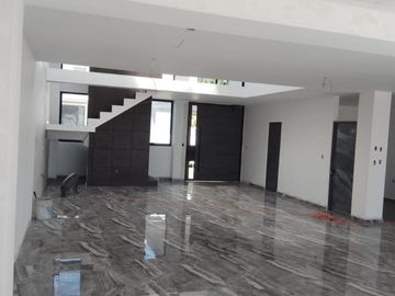 Casa en Fraccionamiento Burgos Bugambilias