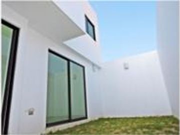 VENTA DE CASA NUEVA MODELO MARIA EN RESIDENCIAL ROMA EN MEXICALTZINGO