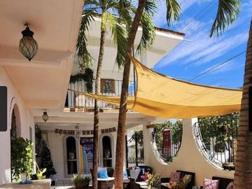 Casa enVENTA ENORME PROPIEDAD, OPORTUNIDAD DE NEGOCIO, HERMOSA CASA ADAPTADA COMO HOTELITO EN LA CRUZ DE HUANACAXTLE