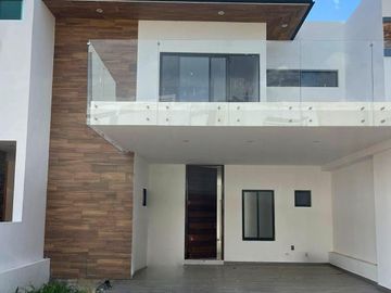 Casa en Fraccionamiento Real del Valle