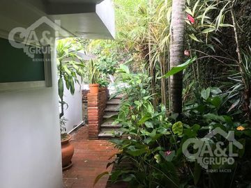 Casa en venta un piso con Alberca Cancha de Tenis  Fraccionamiento Residencial Coapexpan