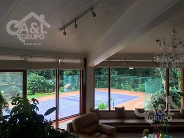 Casa en venta un piso con Alberca Cancha de Tenis  Fraccionamiento Residencial Coapexpan