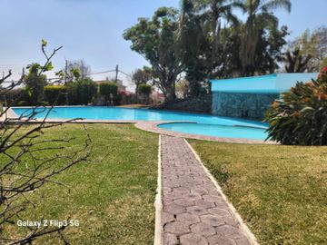 CASA EN FRACCIONAMIENTO VERGELES DE OAXTEPEC