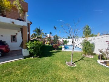 CASA EN FRACCIONAMIENTO VERGELES DE OAXTEPEC