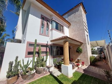 CASA EN FRACCIONAMIENTO VERGELES DE OAXTEPEC