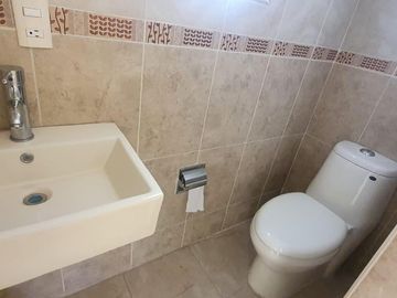 Excelente casa en fraccionamiento cerrado en Tecámac a 5 min del aeropuerto.