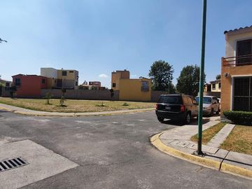 Excelente casa en fraccionamiento cerrado en Tecámac a 5 min del aeropuerto.