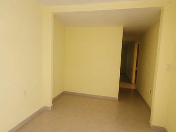 Excelente casa en fraccionamiento cerrado en Tecámac a 5 min del aeropuerto.