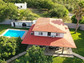 QUINTA EN ALLENDE, NUEVO LEÓN.