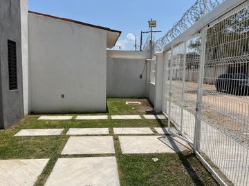 PRECIOSA CASA POR ESTRENAR EN LA TORTUGA, TEQUISQUIAPAN, QUERÉTARO. SUP. 285 m2